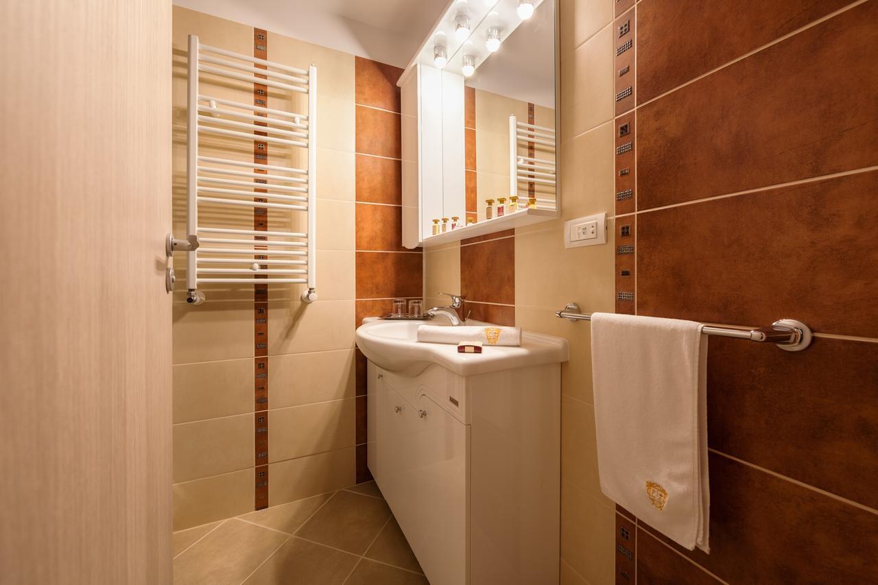 Hotel Premium Wellness Institute à Bucarest Extérieur photo