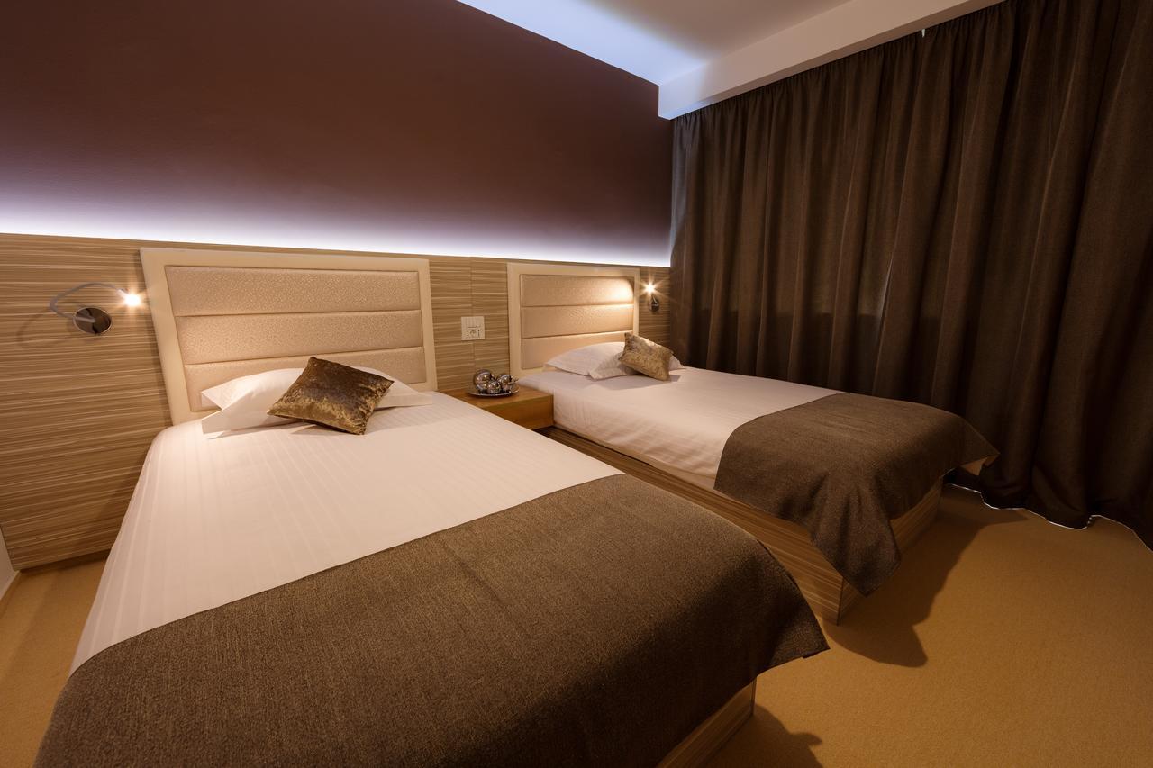 Hotel Premium Wellness Institute à Bucarest Extérieur photo