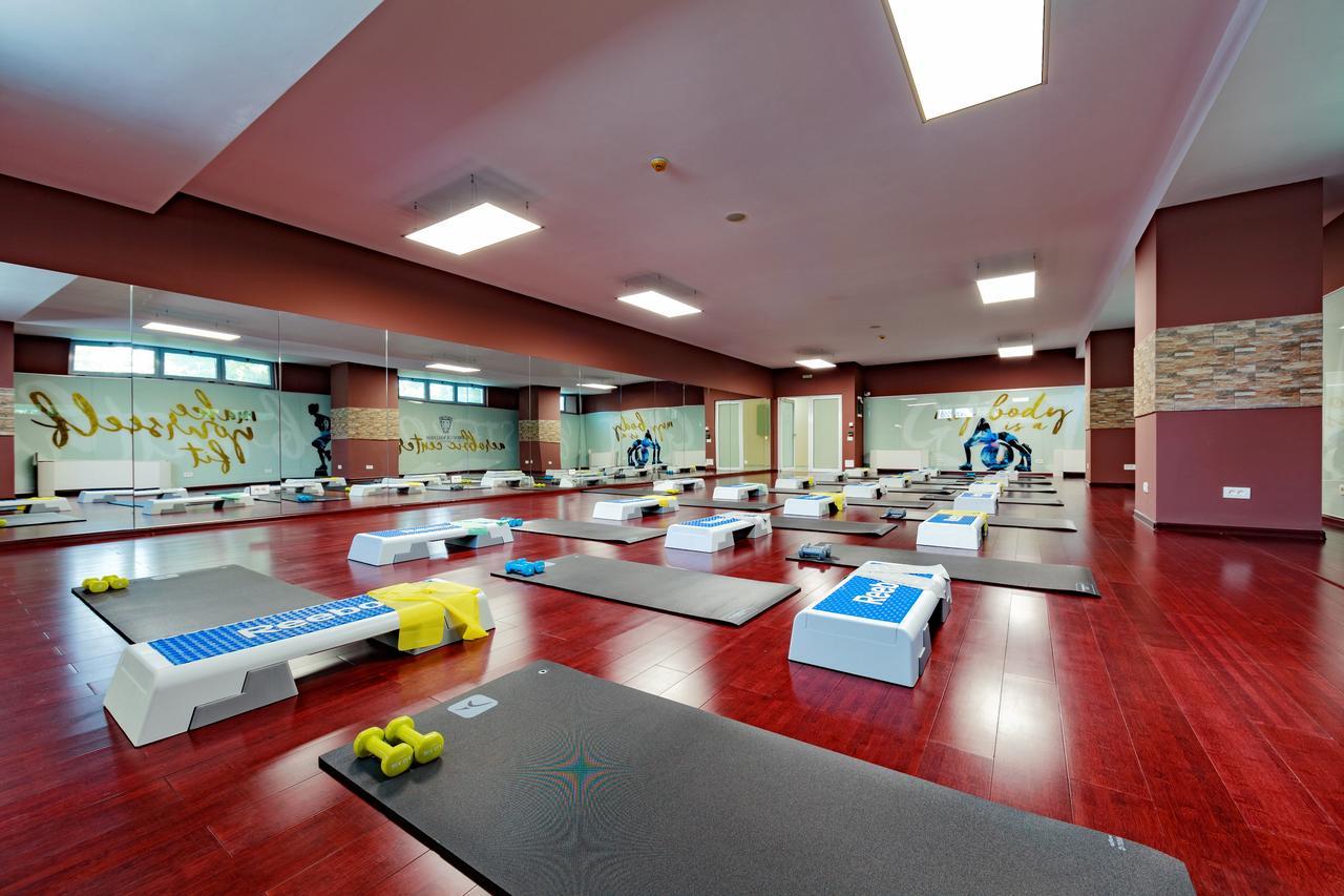 Hotel Premium Wellness Institute à Bucarest Extérieur photo